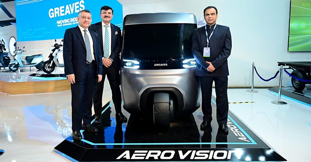 (L-R) Dr. Arup Basu, Managing Director, Greaves Cotton Ltd., Mr. Sanjay Behl, CEO & Executive Director, Greaves Electric Mobility Pvt. Ltd. (GEMPL), and Mr. Nagesh Basavanhalli, Executive Vice Chairman, Greaves Cotton Ltd. with the new Aero Vision electric 3-wheeler. Abdul Latif Jameel made a strategic investment in Greaves Electric Mobility to become a key shareholder.